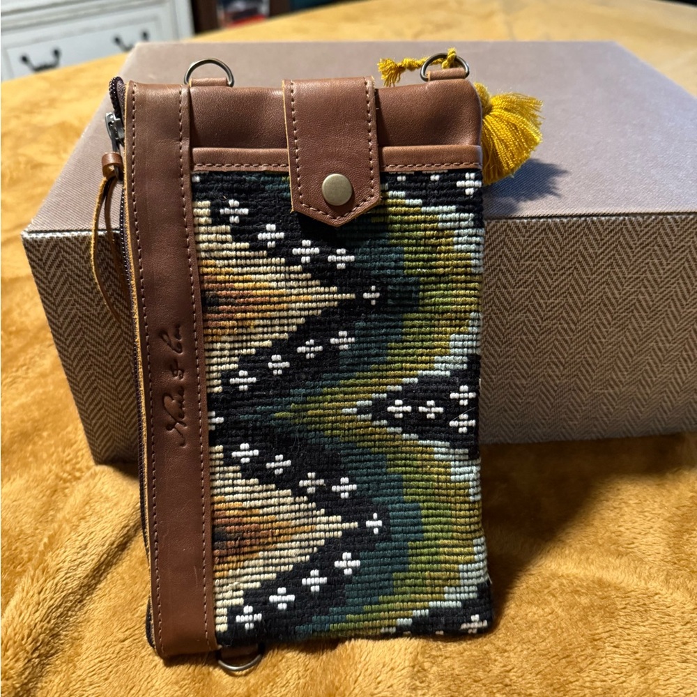Nena and co moons clutch